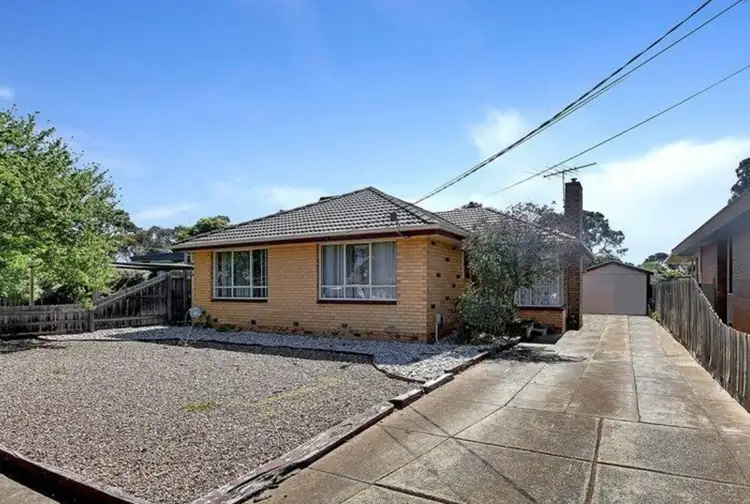 21 Connel Drive, Melton South VIC 3338