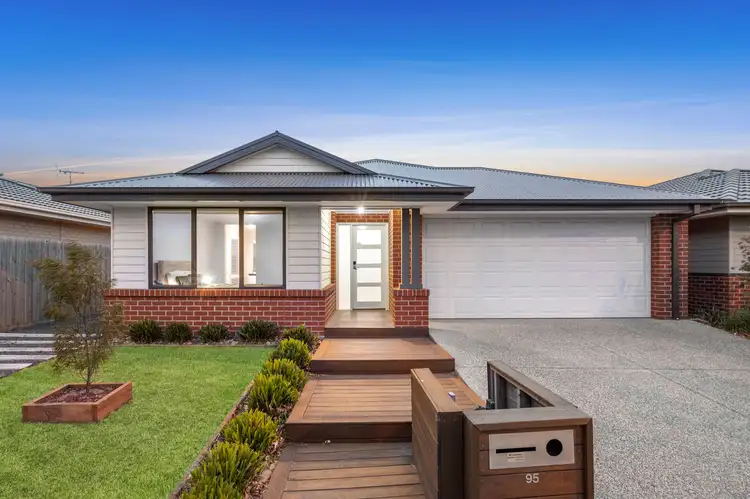 95 Coastside Drive, Armstrong Creek VIC 3217