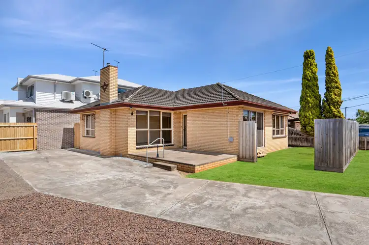 12 Saintfield Street