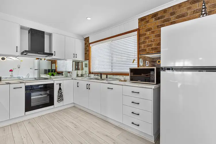 Main view of Homely unit listing, unit 2/25 Thomson Street, Apollo Bay VIC 3233