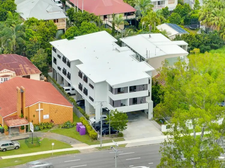 1/847 Logan Road, Holland Park West QLD 4121