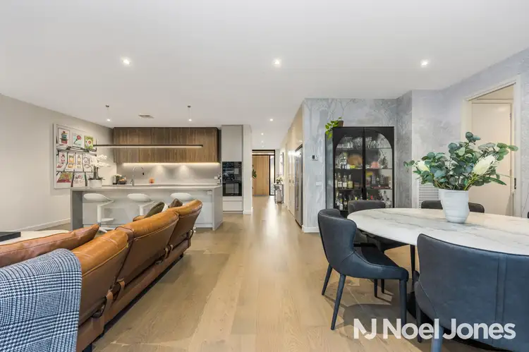 4 Aberdeen Drive, Doncaster VIC 3108