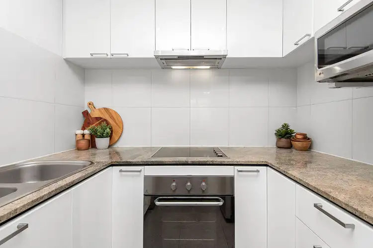 Fourth view of Homely apartment listing, 5/124 Mounts Bay Road, Perth WA 6000