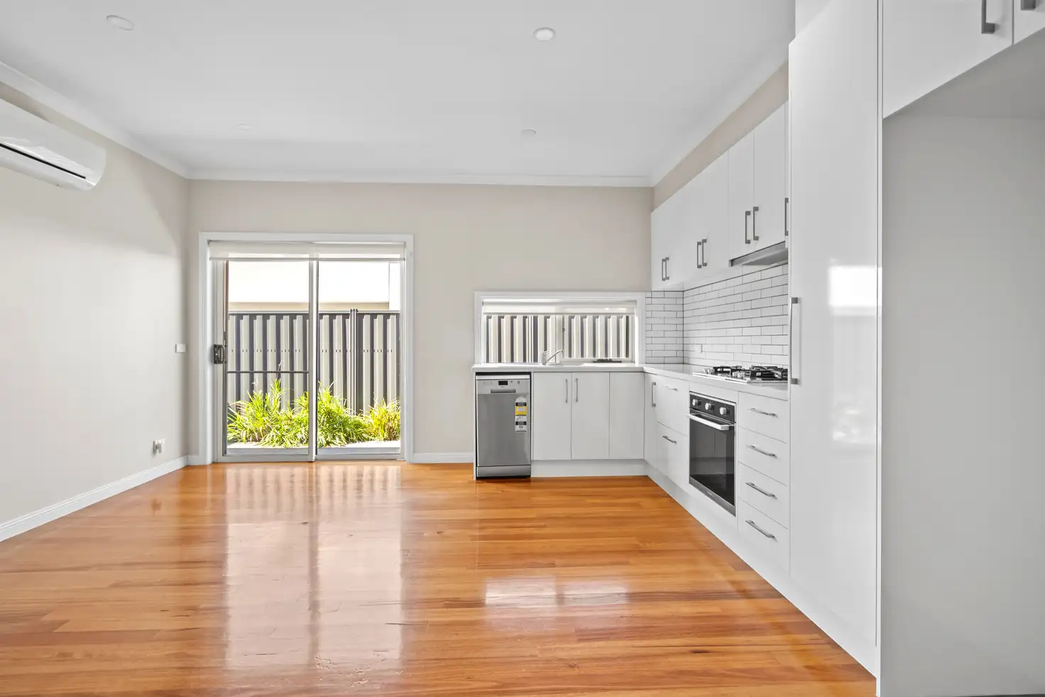 Main view of Homely unit listing, 3/11 Tuppal Place, Keilor East VIC 3033