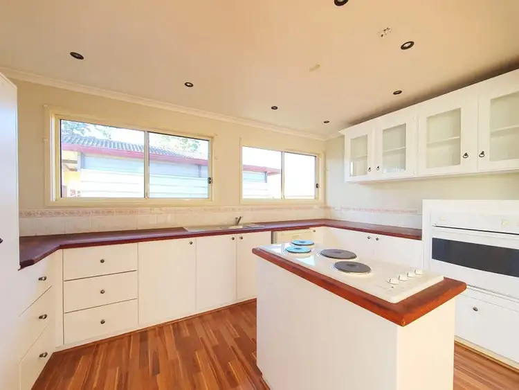 73 Manila Road, Lethbridge Park NSW 2770