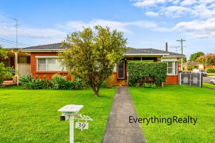 39 Sherwood Street, Northmead NSW 2152