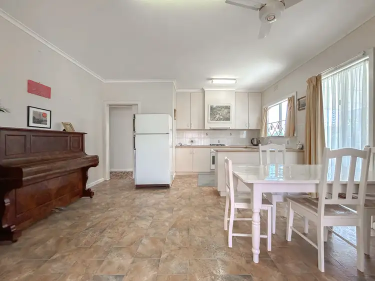 Sixth view of Homely house listing, 2 McDonald Court, Swan Hill VIC 3585