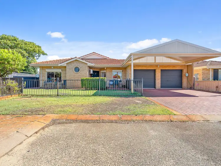 42 WOODLEIGH GARDENS, Ballajura WA 6066