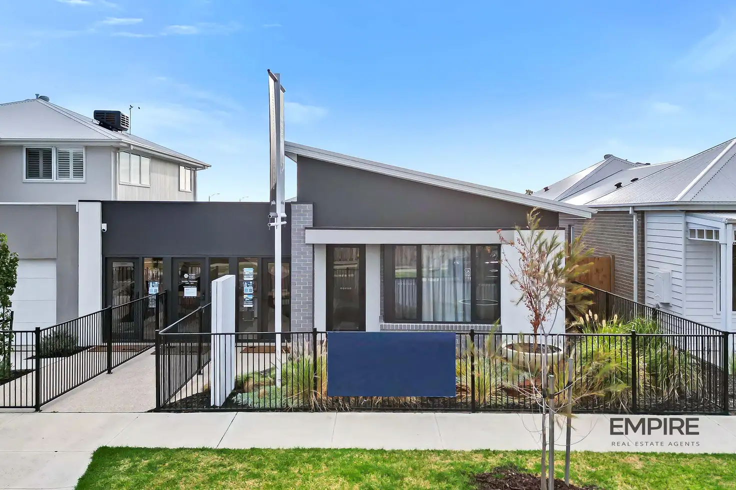 Main view of Homely house listing, 8 Lever Circuit, Officer South VIC 3809