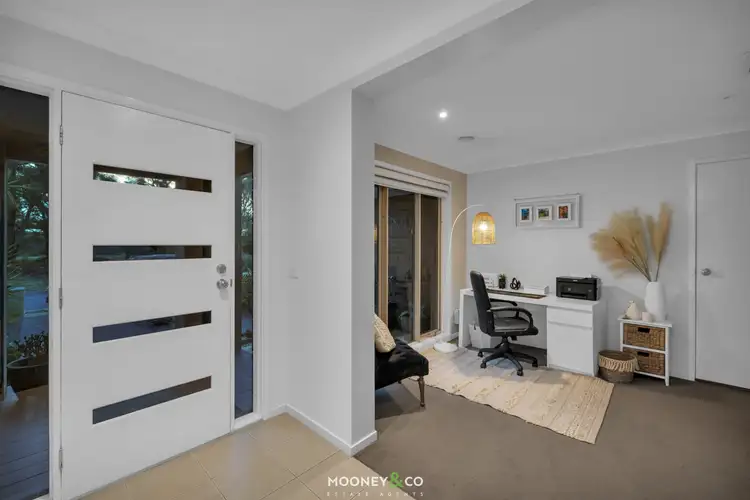 Second view of Homely house listing, 6 Lytham Court, Cranbourne VIC 3977