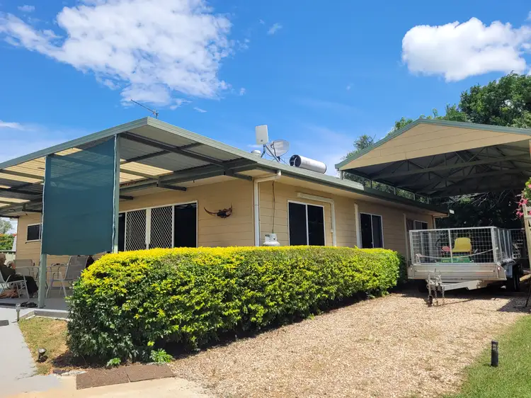 4 Quartz Road, Sapphire Central QLD 4702