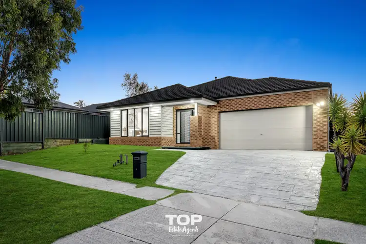 32 Sagan Drive, Cranbourne North VIC 3977