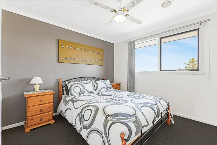 Sixth view of Homely house listing, 10 Embley Glade, Endeavour Hills VIC 3802
