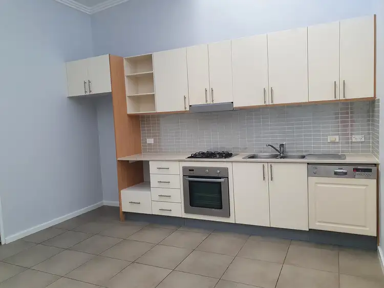 2A-6 Lydbrook Street