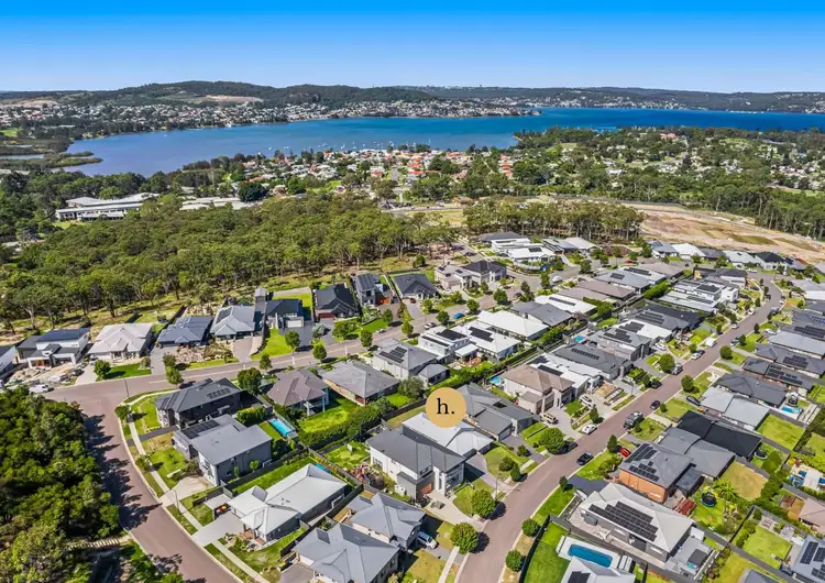 5 Sail street, Teralba NSW 2284