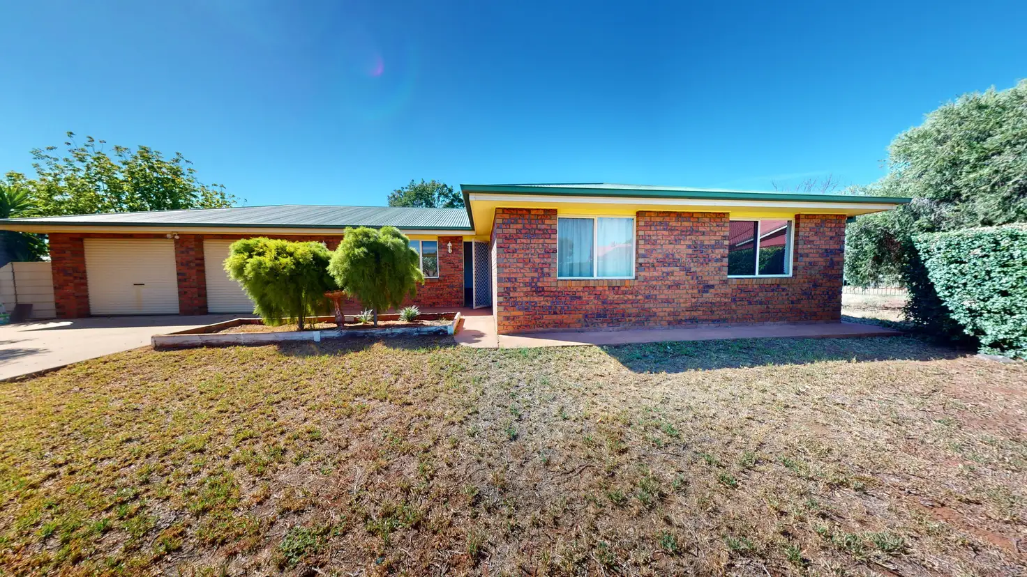 Main view of Homely house listing, 105 Oak Crescent, Narromine NSW 2821