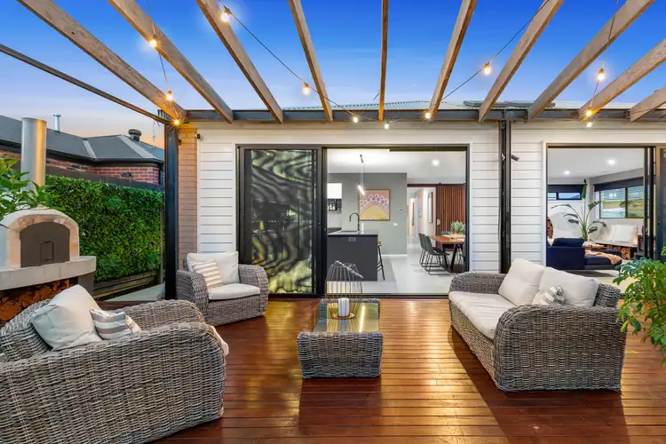 4 Yering Street, Mount Duneed VIC 3217