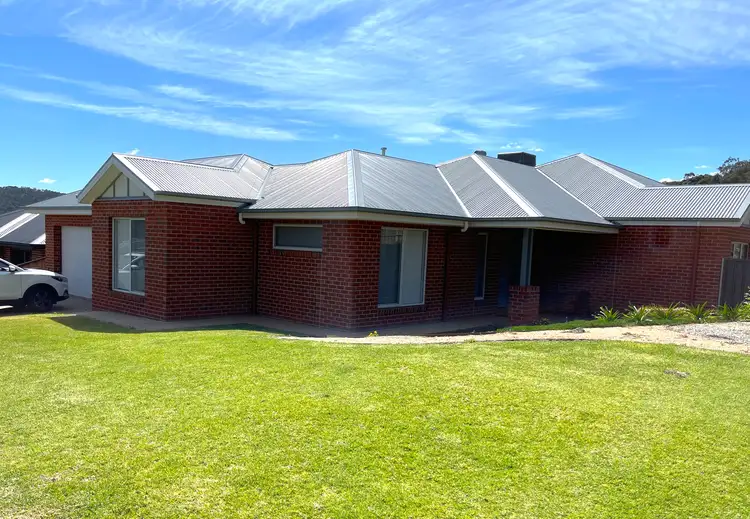 11 Lexington Place, Lavington NSW 2641