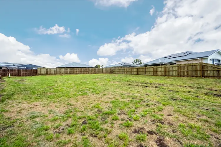 8 Newcastle Street, Westbrook QLD 4350