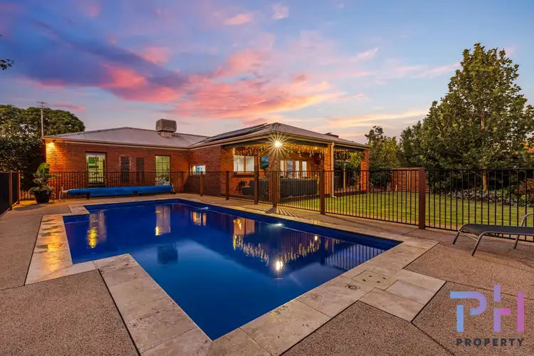 Third view of Homely house listing, 10 Hollywood Court, Strathdale VIC 3550