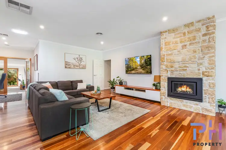 Sixth view of Homely house listing, 10 Hollywood Court, Strathdale VIC 3550