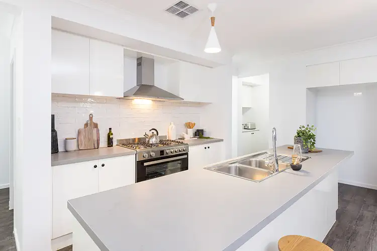 Second view of Homely house listing, 7 Trissino Drive, Mildura VIC 3500
