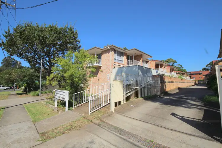 2/19 Dellwood Street, Bankstown NSW 2200