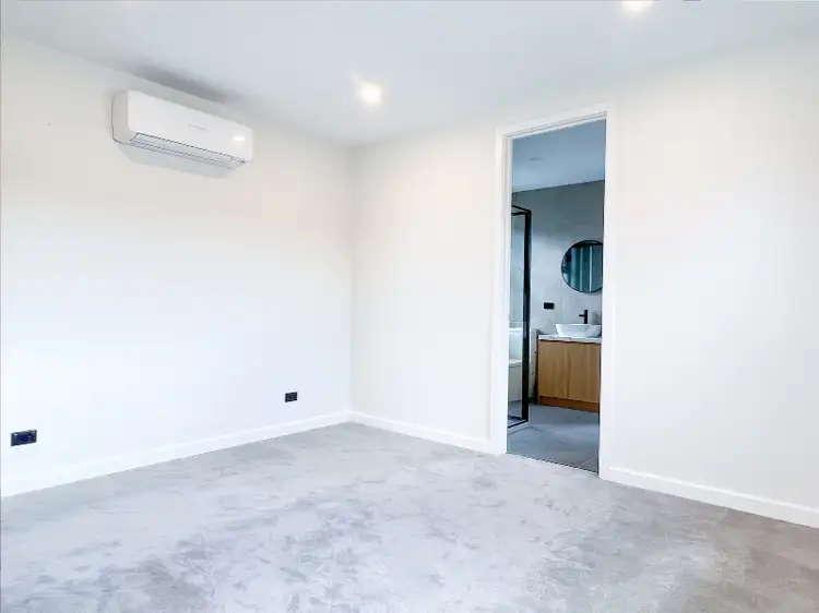 Fifth view of Homely townhouse listing, 2/3 Islay Court, Mount Waverley VIC 3149