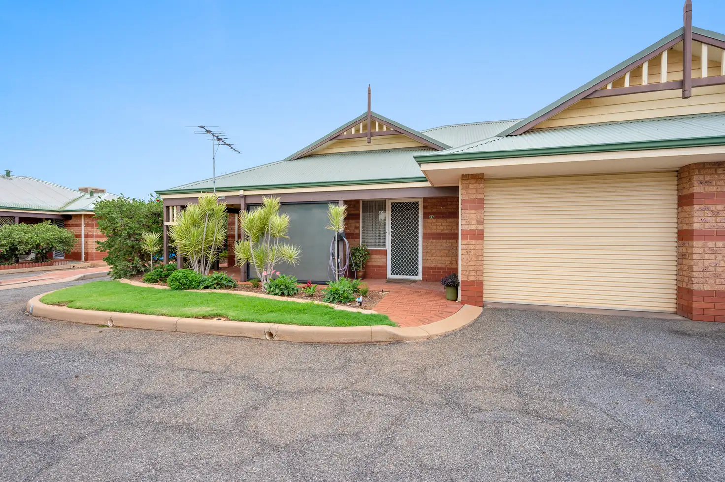 Main view of Homely unit listing, 4/10 Davidson Street, South Kalgoorlie WA 6430