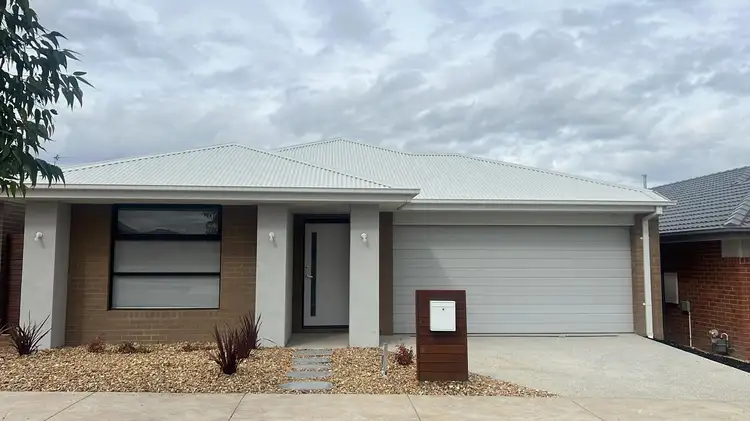 121 Sundance Boulevard, Winter Valley VIC 3358