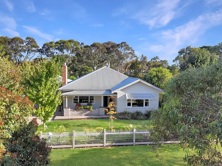99 Wills Street, Dunkeld VIC 3294