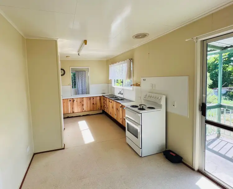 Sixth view of Homely house listing, 10 Donovan Crescent, Dysart QLD 4745
