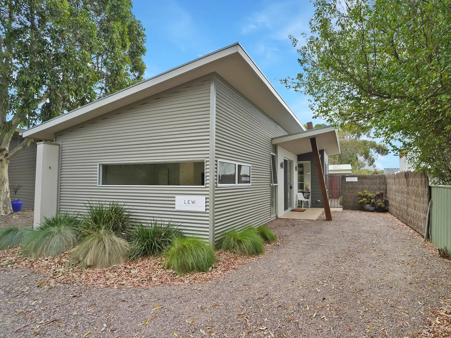 Main view of Homely unit listing, 4/98 Wills Street, Dunkeld VIC 3294