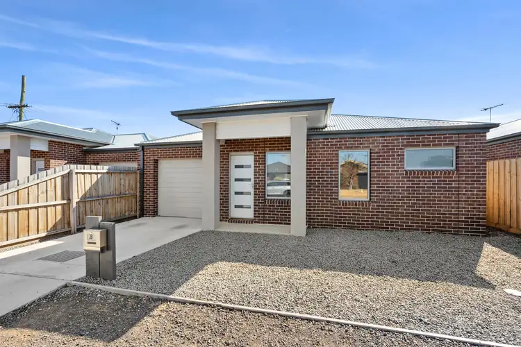 3B Newell Street