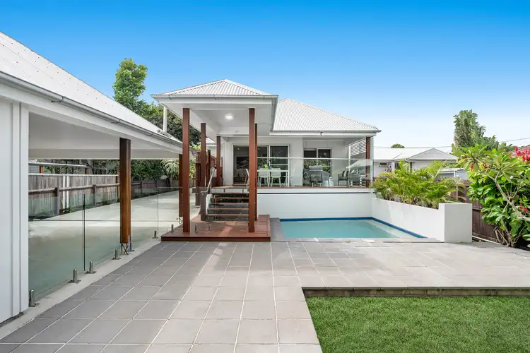 110 Moreton Avenue, Wynnum QLD 4178