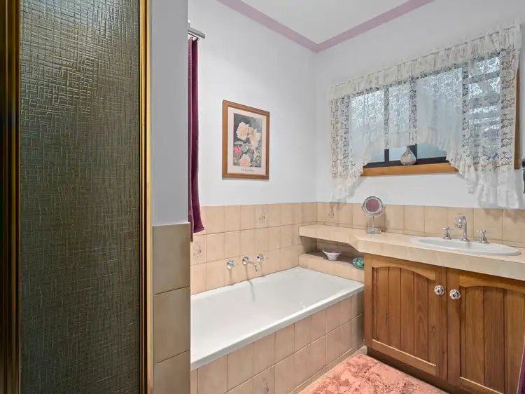 Fifth view of Homely house listing, 17 Goodenia Drive,, Benalla VIC 3672
