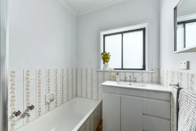 Sixth view of Homely unit listing, 1/31 Coolabah Street, Mount Gambier SA 5290
