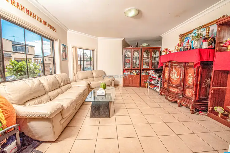 13 Kneale Close