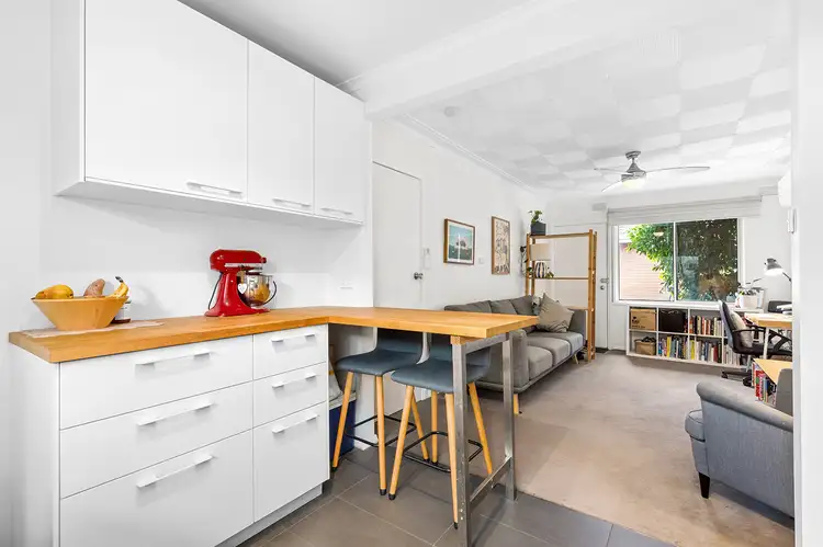 6/17 Gordon Parade, Yarraville VIC 3013