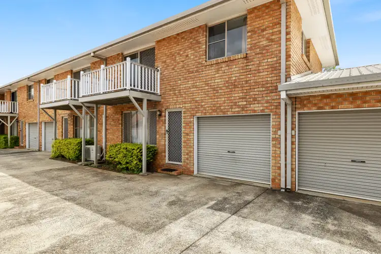 Unit 3/226 Herries Street, Newtown QLD 4350