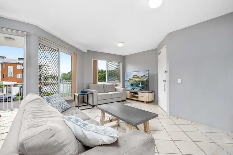 Second view of Homely unit listing, 5/155 Wynnum Esplanade, Wynnum QLD 4178
