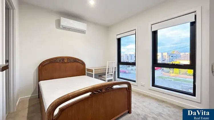 2/47 Koonawarra Street, Clayton VIC 3168