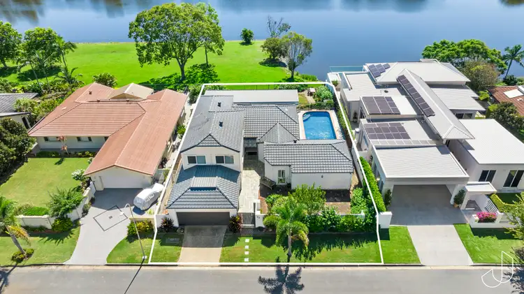 93 Cabana Boulevard, Benowa QLD 4217