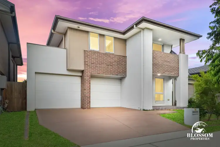18 Sundowner Parkway (The Gables), Box Hill NSW 2765