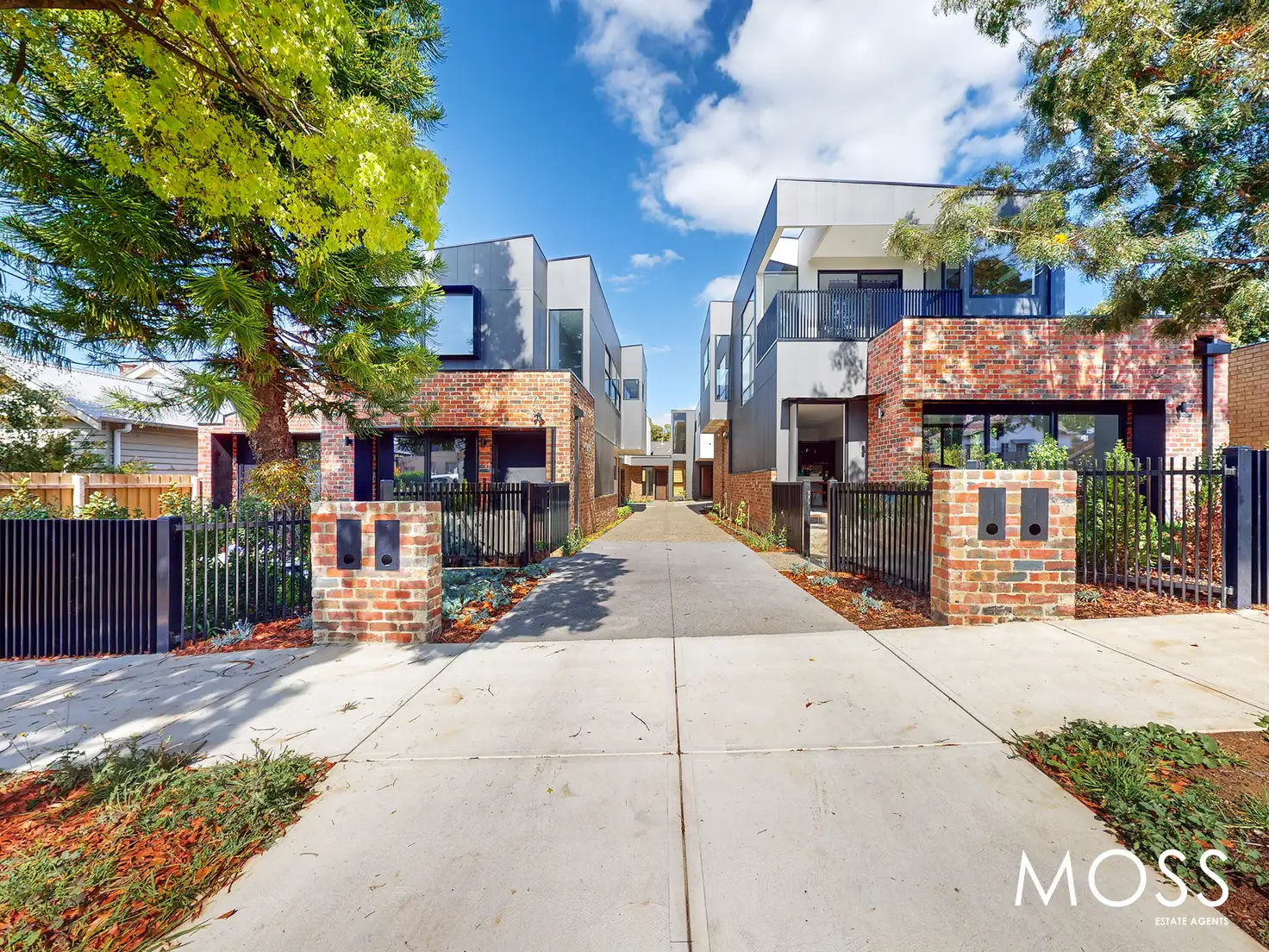 Main view of Homely townhouse listing, 2/4 Hammond Street, Thornbury VIC 3071