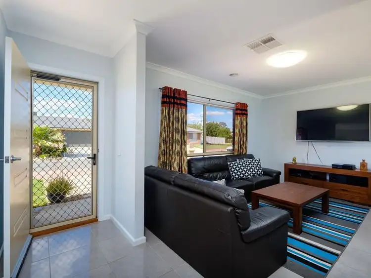 Second view of Homely house listing, 7 Cobby Court, Lavington NSW 2641