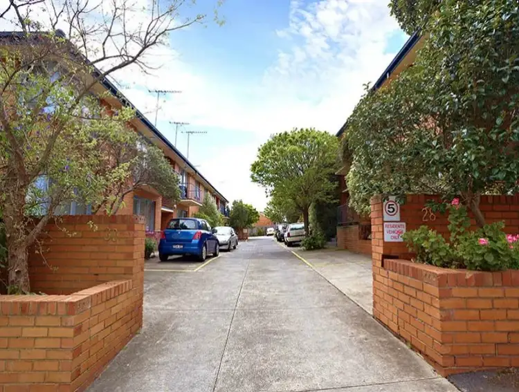 8/28 Cumming Street, Brunswick West VIC 3055