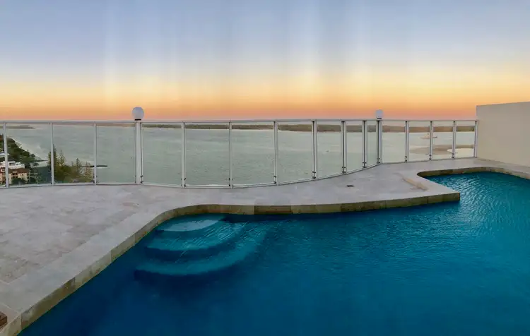 19 Oatland Esplanade