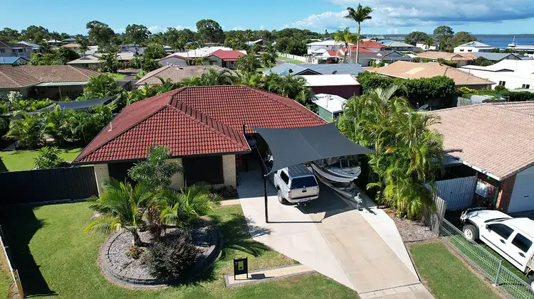 7 LAGUNA CT, Urangan QLD 4655