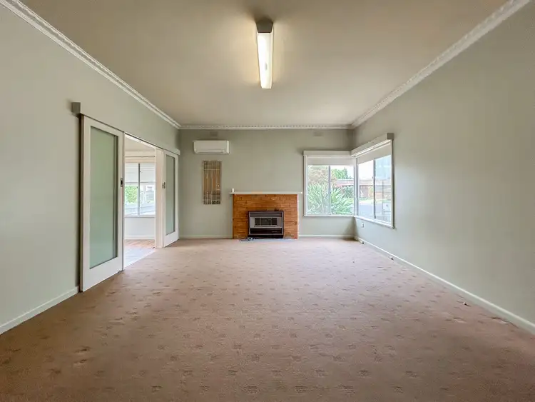 Fifth view of Homely house listing, 10 Ferguson Court, Swan Hill VIC 3585